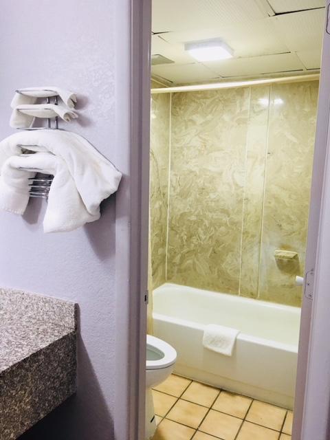 Fulton Inn Lodge West Экстерьер фото